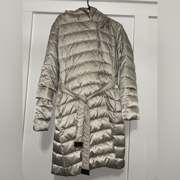 Max Mara The Cube
Max Mara The Cube Belted Padded Coat - Picture 2 of 5